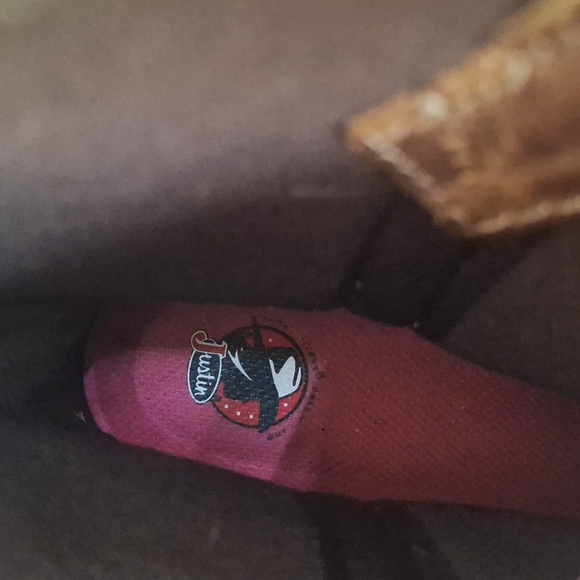 Size 7B Justin boots. - Picture 4 of 4